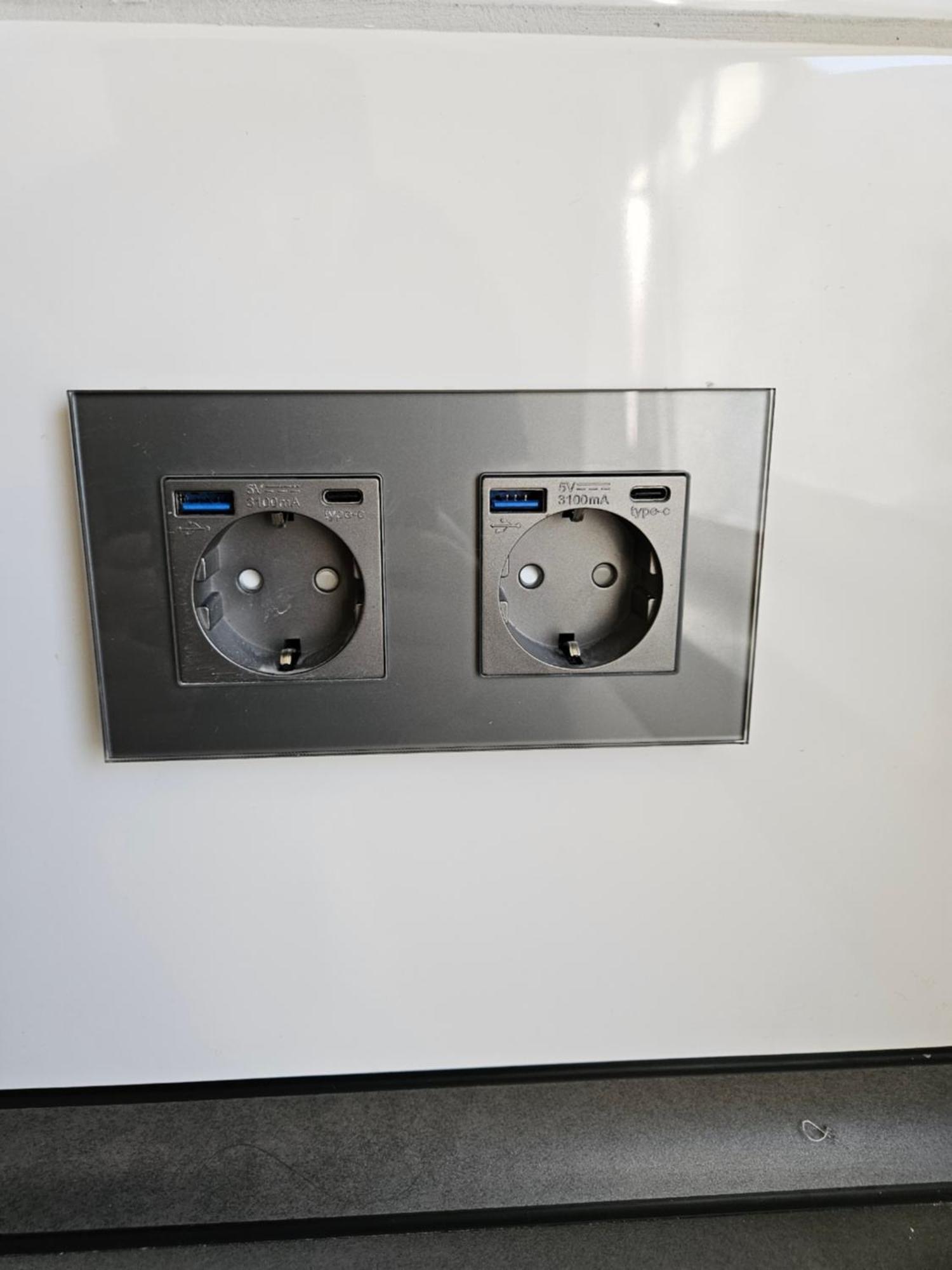 Modern Homes - Voll Ausgestatte Wohnung - Balkon - Hotelbetten - 4K Tv - Wlan メールス エクステリア 写真