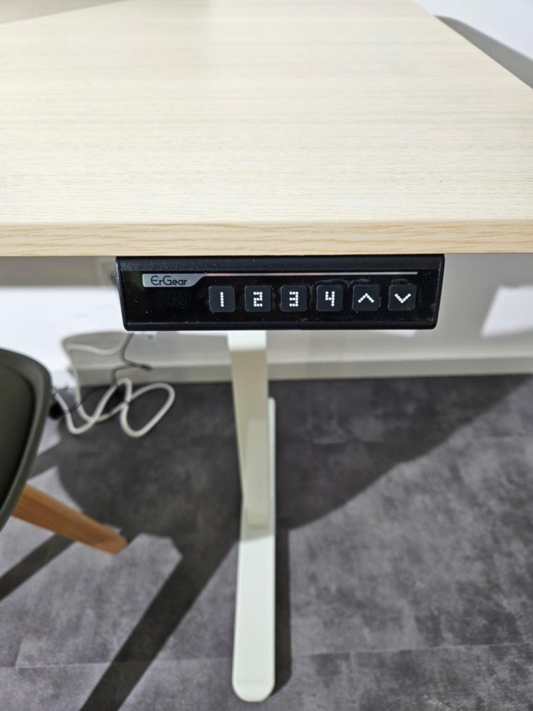Modern Homes - Voll Ausgestatte Wohnung - Balkon - Hotelbetten - 4K Tv - Wlan メールス エクステリア 写真