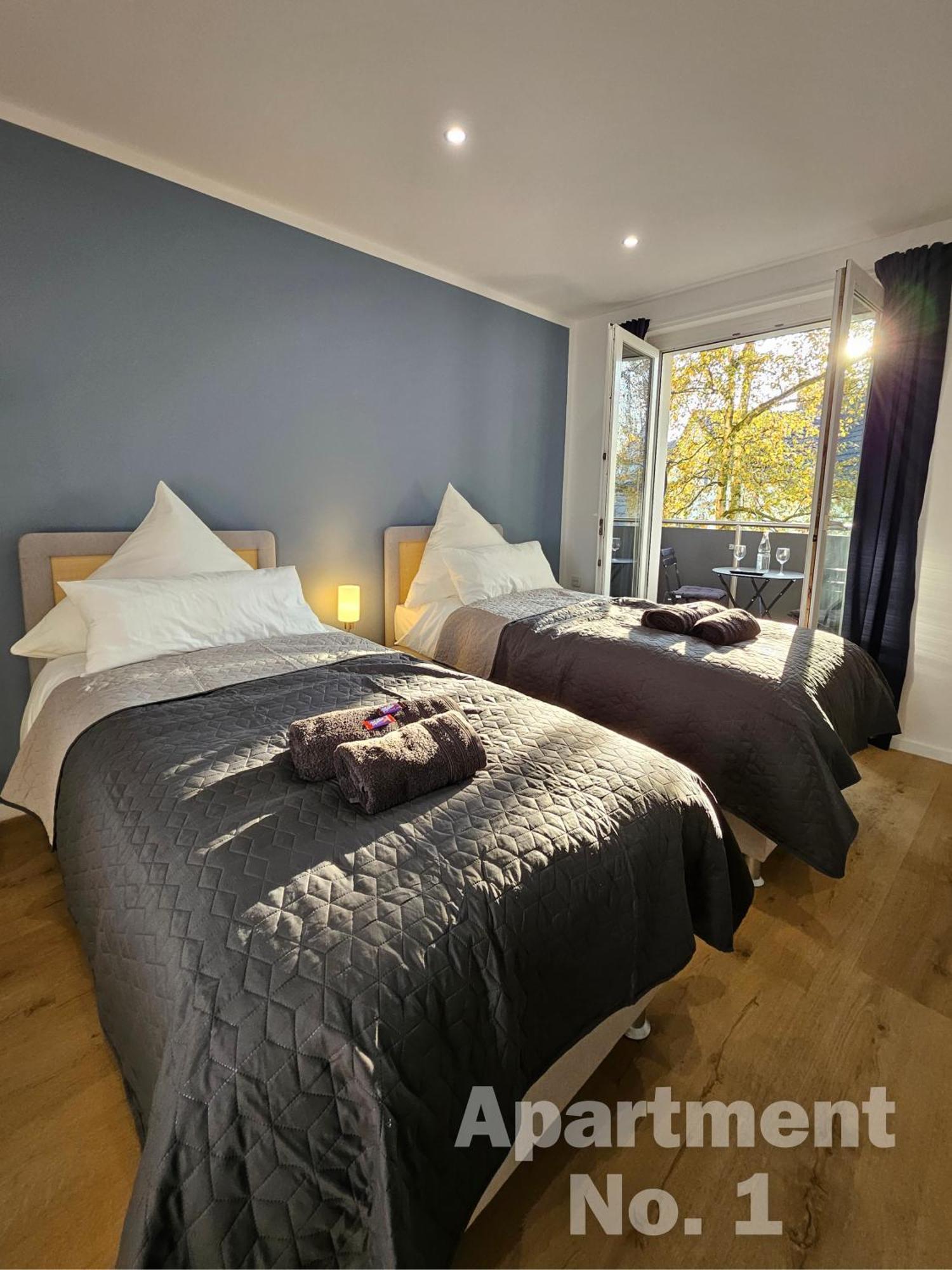 Modern Homes - Voll Ausgestatte Wohnung - Balkon - Hotelbetten - 4K Tv - Wlan メールス エクステリア 写真